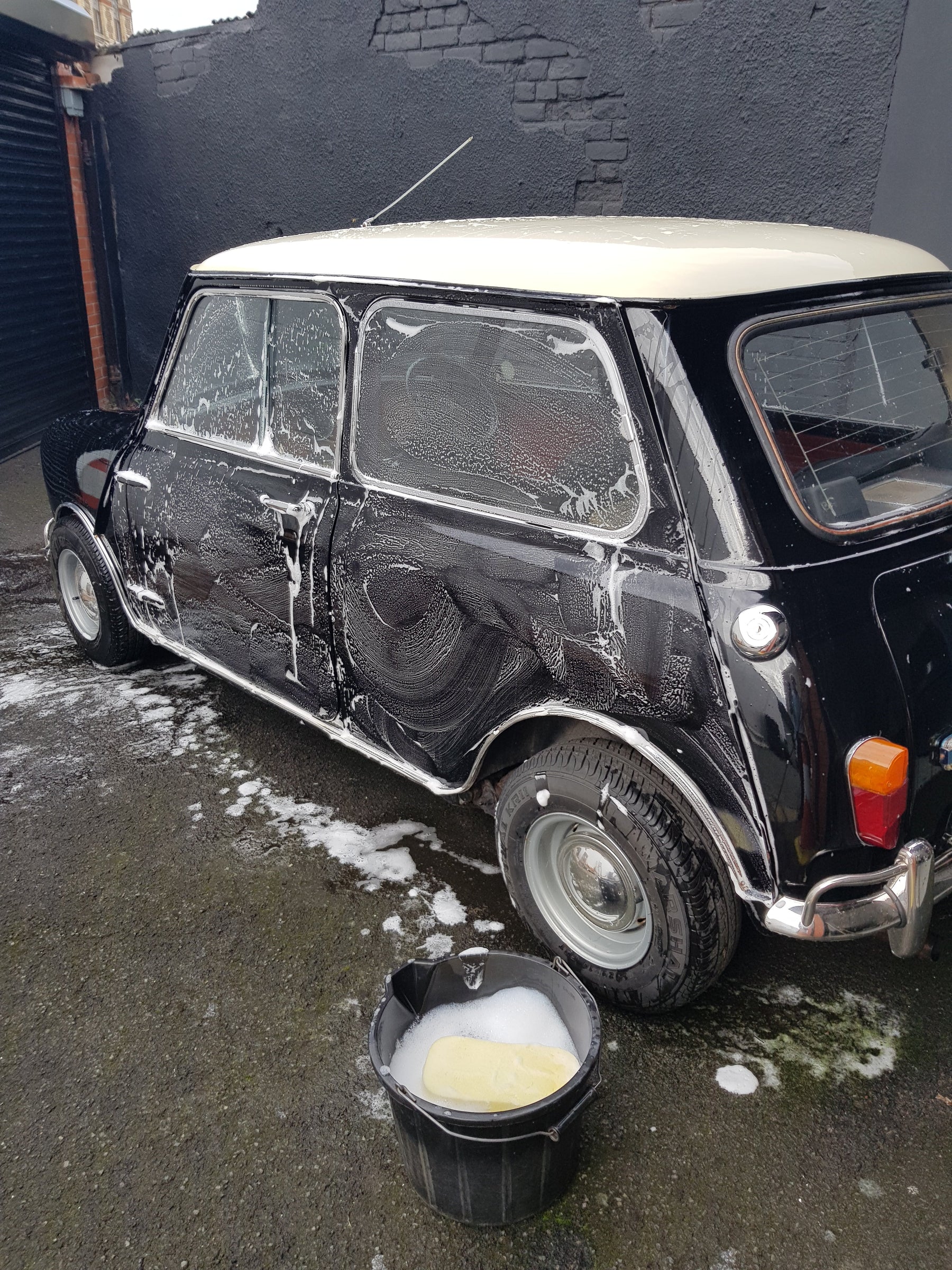 How to maintain a Classic Mini and keep it in excellent condition