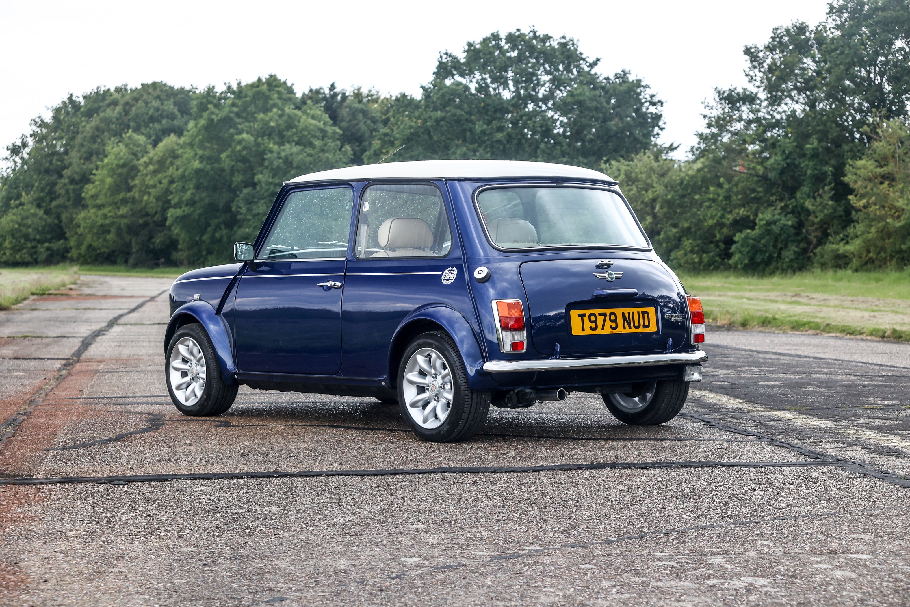 1999 CLASSIC ROVER MINI COOPER SPORTSPACK SPORT TAHITI BLUE — Phil ...