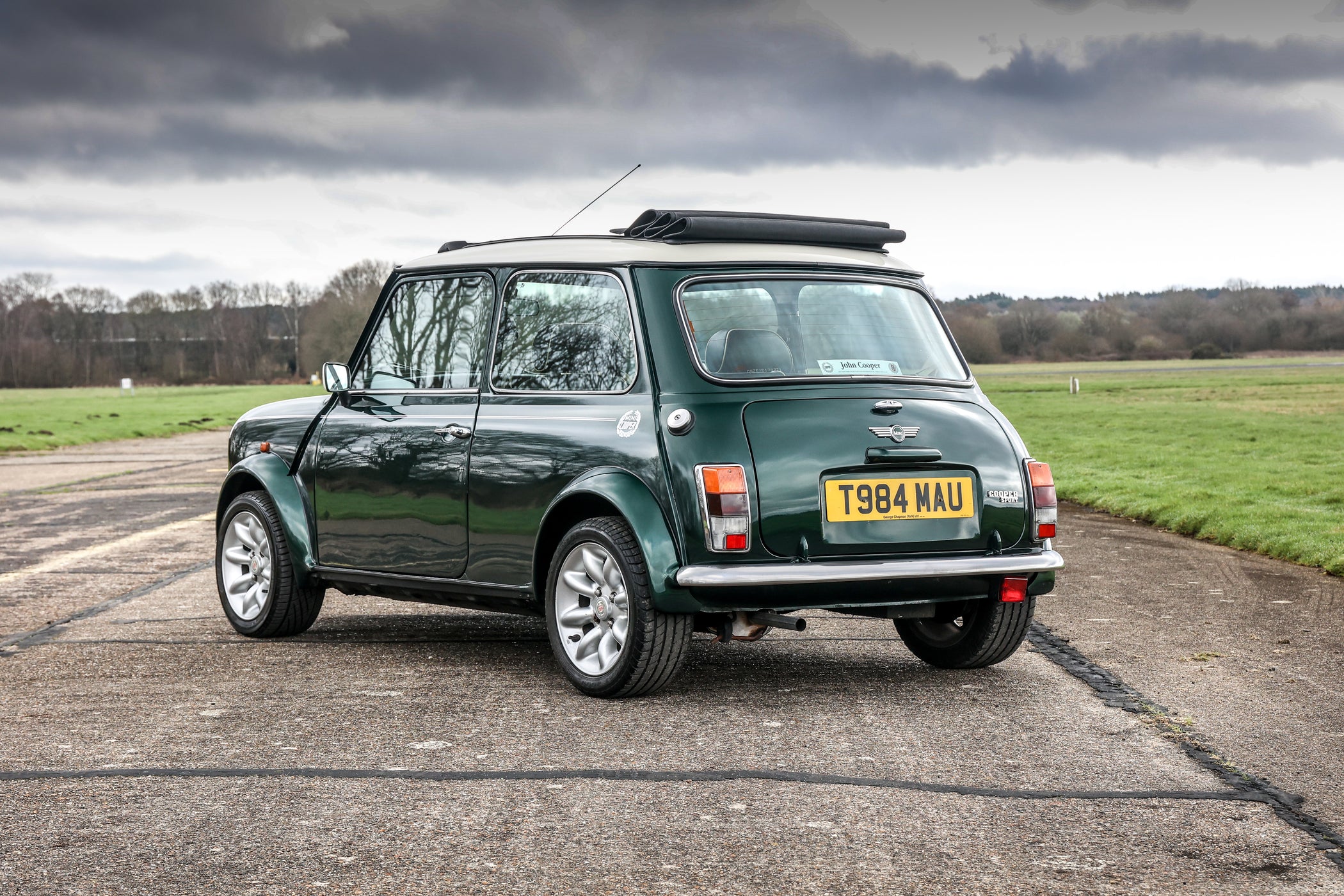 Black Rover Mini 1999 CLASSIC ROVER MINI COOPER SPORTSPACK — Phil Mires Classic Cars
